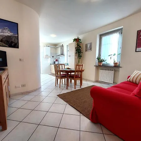 Casa Alpina - *