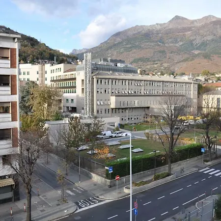 Casa Alpina - *